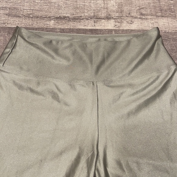 Biker short - Picture 2 of 3